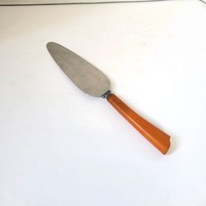 Vintage Cake Pie Knife  Server Butterscotch Bakelite Handle
